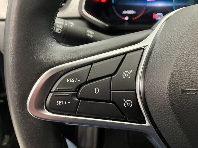 Renault CAPTUR 1.6 E-Tech Plug-in Hybrid 160 Intens / Eerste Eigenaar / NL Auto / Dealer Onderhouden / Navigatie / Camera / Climate Control / Half Lederen Bekleding / Digitaal Dashboard / Apple CarPlay/Android Auto /