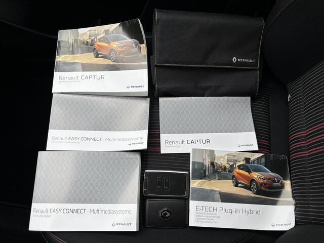 Renault CAPTUR 1.6 E-Tech Plug-in Hybrid 160 R.S. Line Automaat / Dealer onderhouden / Navigatie groot scherm / Pack Drive Assist / Apple Carplay/Android Auto / Achteruitrijcamera / Stoelverwarming / Cruise Control / Keyless Entry/Start /