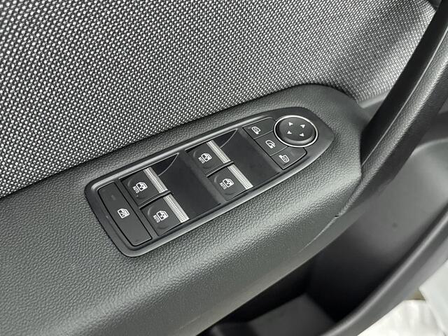 Renault CAPTUR 1.2 TCe Techno 115PK | Schuif-/Kanteldak | Harman Kardon Audio | Stoel- en Stuurverwarming | Achteruitrijcamera | Apple CarPlay & Android Auto