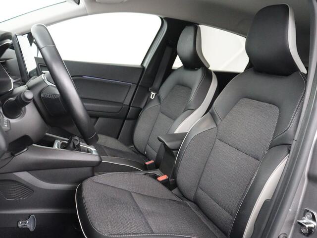 Renault CAPTUR 1.0 TCe Intens | Stoelverwarming | Trekhaak | Carplay | Camera | Navigatie | Half leder | Full LED | Keyless | Climate control | Cruise control | Getint glas