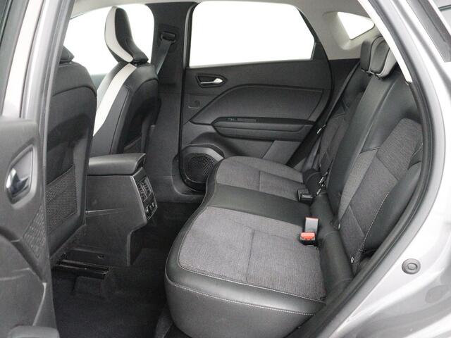 Renault CAPTUR 1.0 TCe Intens | Stoelverwarming | Trekhaak | Carplay | Camera | Navigatie | Half leder | Full LED | Keyless | Climate control | Cruise control | Getint glas