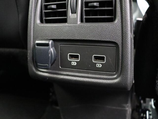 Renault CAPTUR 1.6 E-Tech Hybrid 145 Techno | Achteruitrijcamera | Parkeersensoren achter | Climate control |