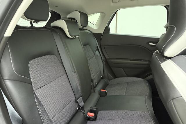 Renault CAPTUR 1.6 E-Tech Plug-in Hybrid 160 Edition One Automaat | Navigatie | Trekhaak | Half lederen bekleding | Keylee | Cruise control | Extra getint glas