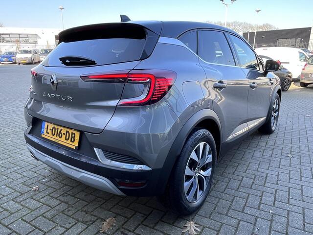 Renault CAPTUR 1.3 TCe 140 Intens Navigatie / Opendak / Climatecontrol / Cruisecontrol / Stuurverwarming / 1500 Kilo Trekgewicht