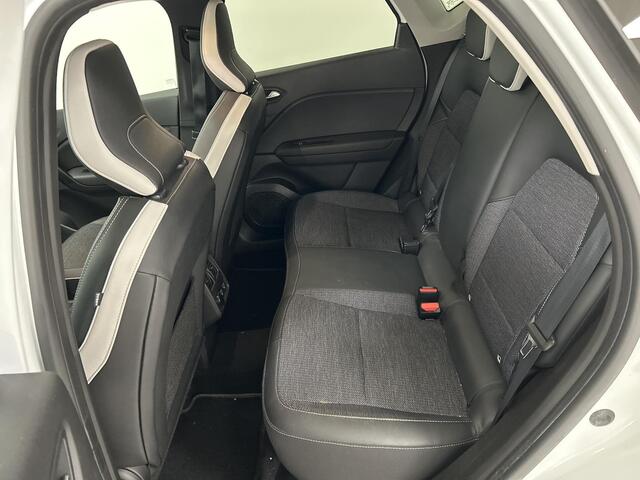 Renault CAPTUR 1.6 E-Tech Plug-in Hybrid 160 Intens TREKHAAK | NAVIGATIE | ACHTERUITRIJCAMERA | PARKEERSENSOREN