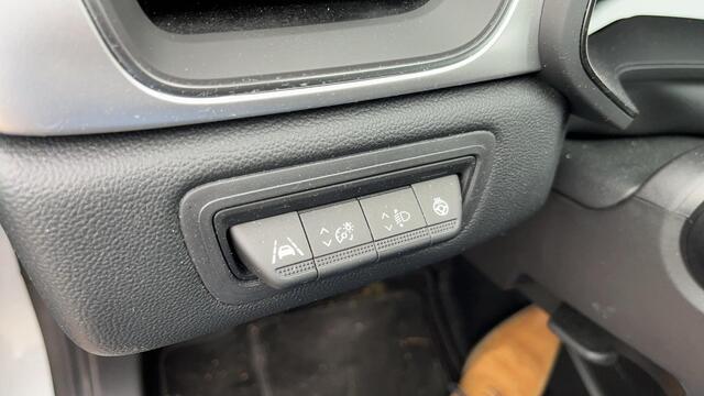 Renault CAPTUR 1.6 E-Tech full hybrid 145 techno STUURVERWARMING