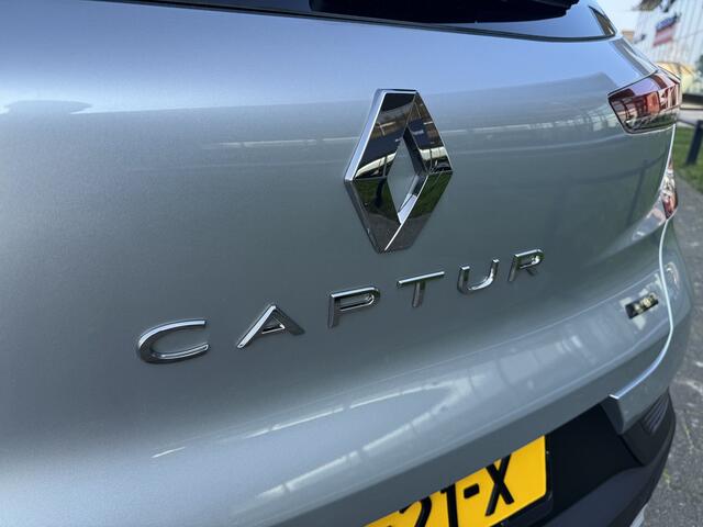 Renault CAPTUR 1.6 E-Tech Hybrid 145 Equilibre / Climate Control / Apple Carplay / Android Auto / Pakreersensoren achter