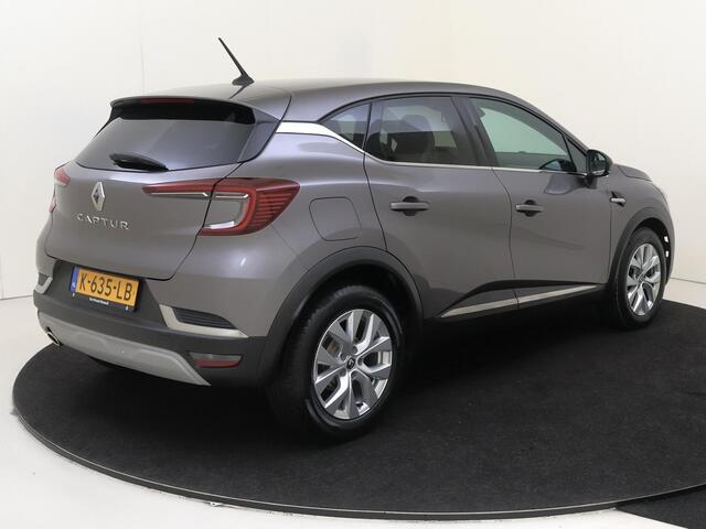 Renault CAPTUR 1.3 TCe 140 PK Intens | Automaat | Climate Control / ECC | Licht metalen velgen 17 inch | Cruise control Standaard | Connectiviteit af fabriek | Navigatie | Half lederen bekleding | LED koplampen | Park Distance Control voor en achter | Achteruitrijcamera