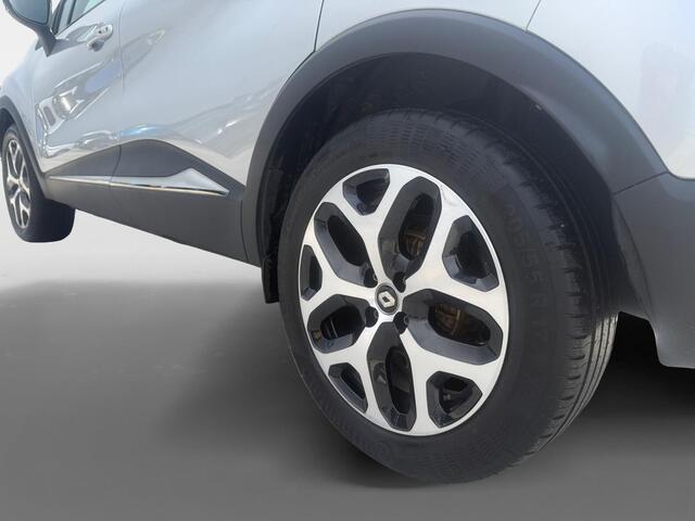 Renault CAPTUR 1.2 TCe Intens | Automaat | Trekhaak | Camera | Parkeersensoren | Climate Control | Cruise Control | Hoge Instap | Boekjes Aanwezig