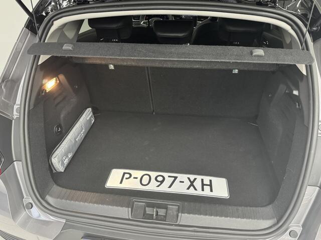 Renault CAPTUR 1.6 E-Tech Hybrid 145 Initiale Paris | Panoramadak | Trekhaak | Leder | Cruise Control Adaptief | BOSE-Audiosysteem |