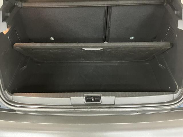 Renault CAPTUR 1.3 TCe Intens / Trekhaak / Automaat / 150pk.