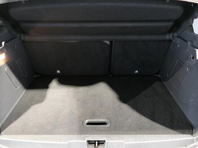 Renault CAPTUR 1.3 TCe Intens - AUTOMAAT! - Panoramadak - Parkeerassistent - Dodehoek