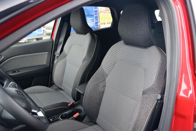 Renault CAPTUR 1.6 E-Tech full hybrid 145 techno HEV | Stoel-/Stuurverwarming | Trekhaak | Camera | Carplay