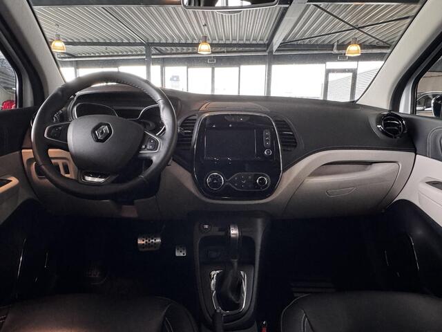 Renault CAPTUR 1.2 TCe Initiale Paris Automaat | Trekhaak | Lederen bekleding | Stoelverwarming |