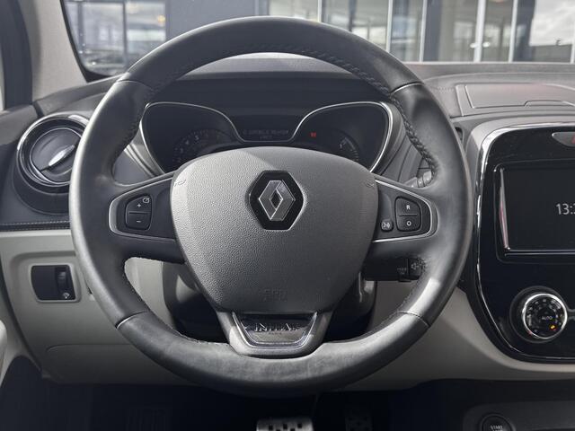 Renault CAPTUR 1.2 TCe Initiale Paris Automaat | Trekhaak | Lederen bekleding | Stoelverwarming |