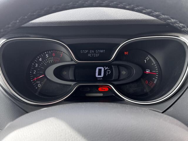 Renault CAPTUR 1.2 TCe Initiale Paris Automaat | Trekhaak | Lederen bekleding | Stoelverwarming |