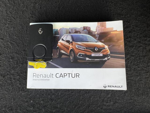 Renault CAPTUR TCe 90 Intens / Navigatie / Trekhaak / Climate Control / Hill hold functie / Parkeersensor achter / Voorstoelen verwarmbaar / Stuurwiel multifunctioneel