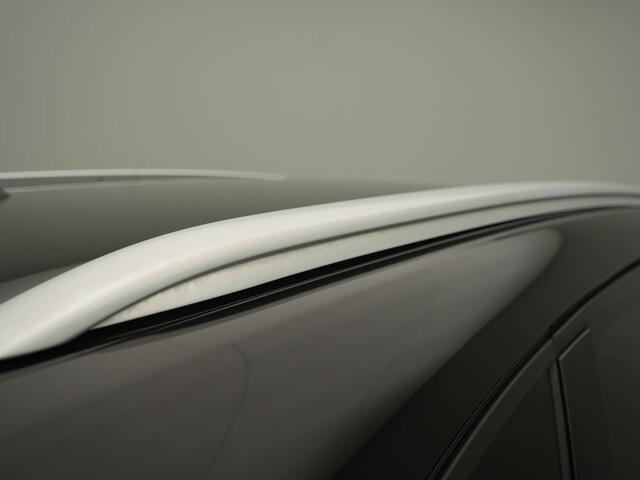 Renault CAPTUR TCe 155 EDC Initiale Paris - RIJKLAARPRIJS - Automaat - Adaptive Cruise Control - Stoel- en Stuurverwarming - Rondomzichtcamera - Trekhaak - Volledig Dealeronderhouden