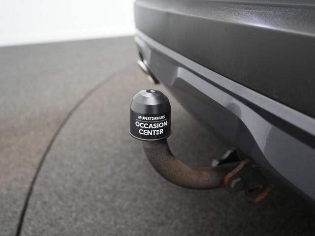 Renault CAPTUR TCe 155 EDC Initiale Paris - RIJKLAARPRIJS - Automaat - Adaptive Cruise Control - Stoel- en Stuurverwarming - Rondomzichtcamera - Trekhaak - Volledig Dealeronderhouden