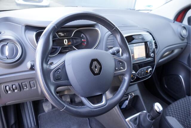 Renault CAPTUR 0.9 TCe Intens BJ2018 Lmv 17" | Led V+A | Pdc | Keyless entry | Trekhaak | Achteruitrijcamera | Navi | Climate control | Cruise control | Extra getint glas