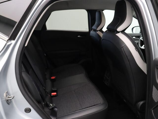 Renault CAPTUR E-Tech Hybrid 145 Techno | Navigatie | Achteruitrijcamera | Parkeersensoren voor en achter | Climate control |