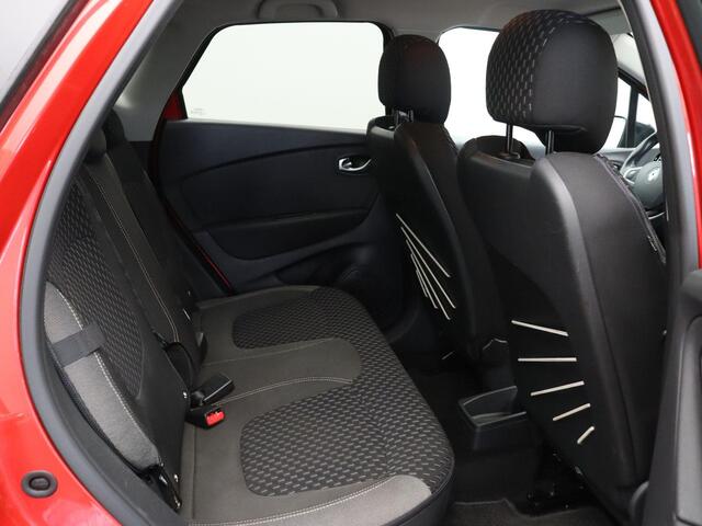 Renault CAPTUR 1.3 TCe Intens 150pk Automaat | Navigatie | Achteruitrijcamera | Climate Control | sensoren rondom | Eerste eigenaar | Dealer onderhouden |
