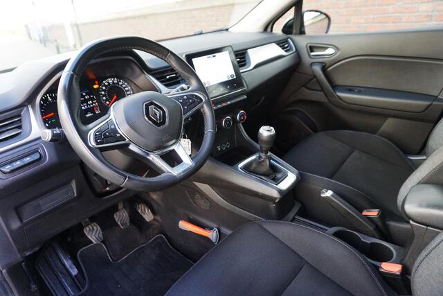 Renault CAPTUR 1.0 TCe 90 Camera+PDC/Metallic lak/Navigatie/ Michelinbanden, bijna nieuw!