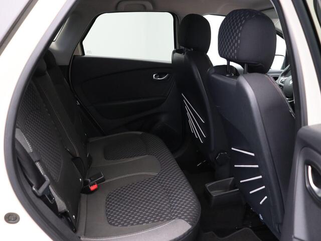 Renault CAPTUR 0.9 TCe Intens | Cruise control | Climate control | navigatie | Keyless | Trekhaak 1200KG.