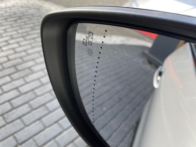 Renault CAPTUR 0.9 TCe Intens / TREKHAAK / NAVI / PDC + CAMERA / CLIMATE CONTROL /