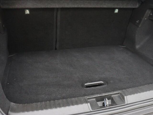 Renault CAPTUR 1.0 TCe 100 Zen | Trekhaak | Carplay | Camera | Navigatie | Full LED | Cruise control | Bluetooth | Airco | Parkeerhulp | DAB