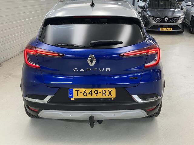 Renault CAPTUR 1.6 E-Tech full hybrid 145 iconic Trekhaak / All seasonbanden / Panorama schuif kanteldak / Dodehoek detectie / Pack Advanced Driving