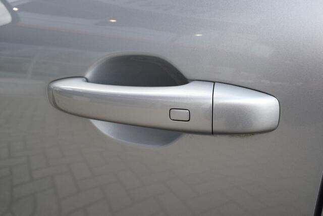 Renault CAPTUR 1.6 E-Tech Plug-in Hybrid 160 Intens | Trekhaak | Navigatie | Climate Control |