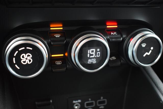 Renault CAPTUR 1.6 E-Tech Plug-in Hybrid 160 Intens | Trekhaak | Navigatie | Climate Control |