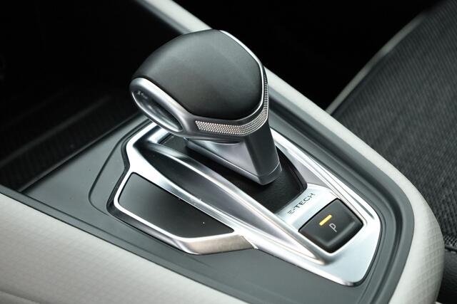 Renault CAPTUR 1.6 E-Tech Plug-in Hybrid 160 Intens | Trekhaak | All Season | Camera | Stoelverw. | Bose Audio | NAV + CarPlay | Cruise Ctrl.