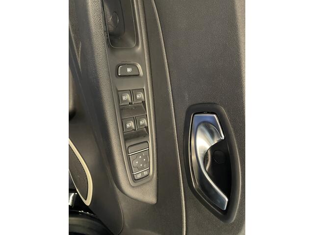 Renault CAPTUR 0.9 TCe Zen NAVIGATIE-AIRCO-LICHTMETALEN VELGEN-TREKHAAK