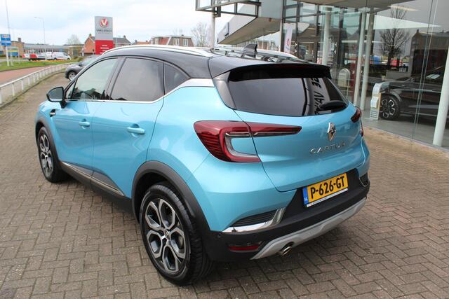 Renault CAPTUR 1.3 TCe 140 Initiale Paris , 1500kg Trekgewicht Climate control , Bluetooth , Navigtie , Camera Cruise control , Parkeersensoren