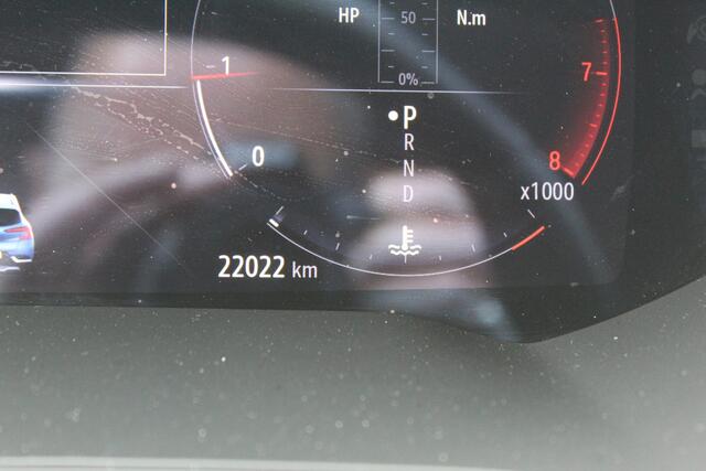 Renault CAPTUR 1.3 TCe 140 Initiale Paris , 1500kg Trekgewicht Climate control , Bluetooth , Navigtie , Camera Cruise control , Parkeersensoren