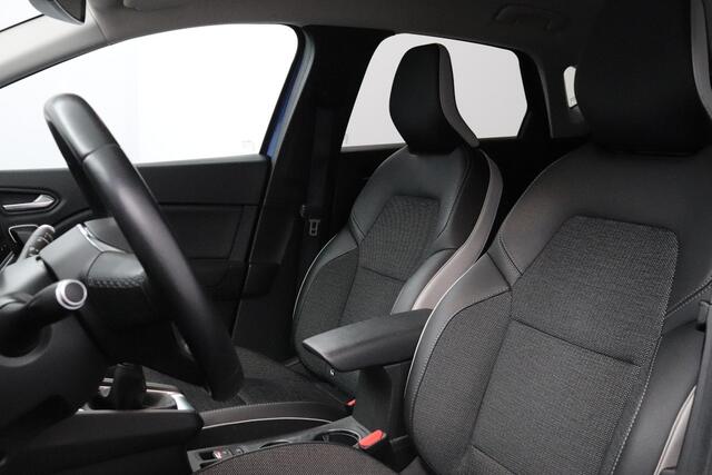 Renault CAPTUR 1.0 TCe 100 Intens | Navigatie | Carplay/Android Auto | Parkeersensoren |
