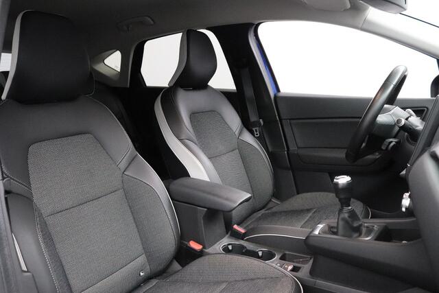 Renault CAPTUR 1.0 TCe 100 Intens | Navigatie | Carplay/Android Auto | Parkeersensoren |