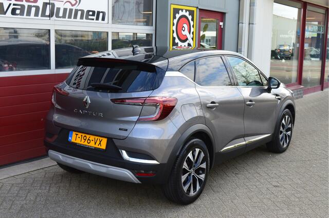 Renault CAPTUR 1.6 E-Tech full hybrid 145 techno O.a: Pano, Clima, navi, Cruise, PDC, Camera, Carplay, Etc. All-in prijs!