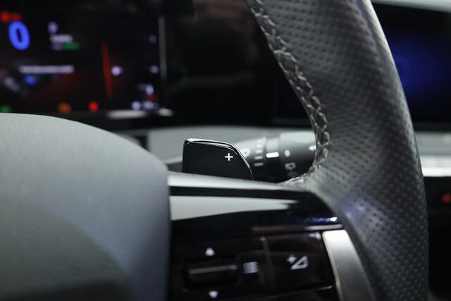 Renault CAPTUR 1.3 TCe 130 PK Intens - Aut. | Dig. Cockpit | Stoelverw. | Bose | Cruise | Camera+PDC | Nav+App.Connect | Led | 18'' | Rijmodus | V