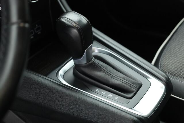 Renault CAPTUR 1.3 TCe 130 PK Intens - Aut. | Dig. Cockpit | Stoelverw. | Bose | Cruise | Camera+PDC | Nav+App.Connect | Led | 18'' | Rijmodus | V