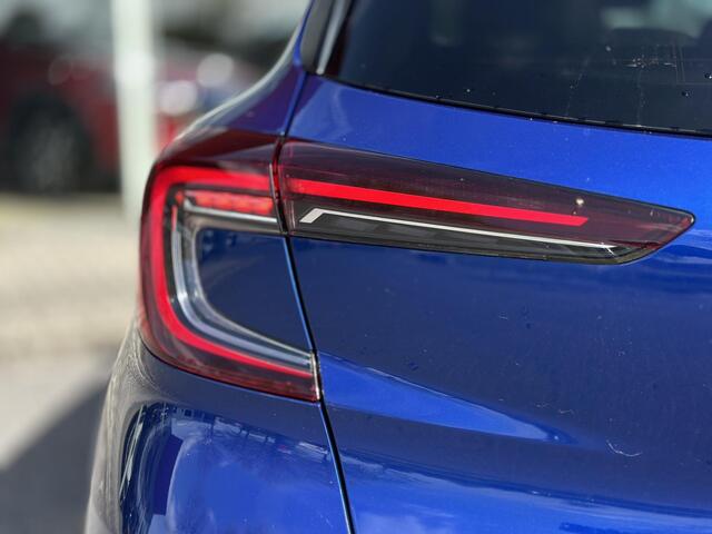 Renault CAPTUR 1.6 E-Tech Plug-in Hybrid 160 Initiale Paris | TWO TONE | Leder | stuur/stoelverwarming | DAB Ontvanger |