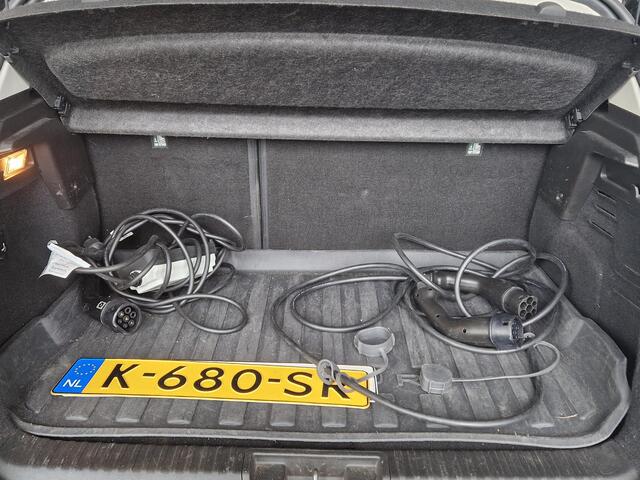 Renault CAPTUR 1.6 E-Tech Plug-in Hybrid 160 Edition One | SCHUIF/KANTELDAK | NAVIGATIE | ACHTERUITRIJCAMERA | CLIMA |