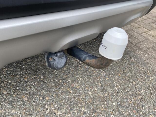 Renault CAPTUR 0.9 TCe Intens BSM PDC LMV Trekhaak Android Auto