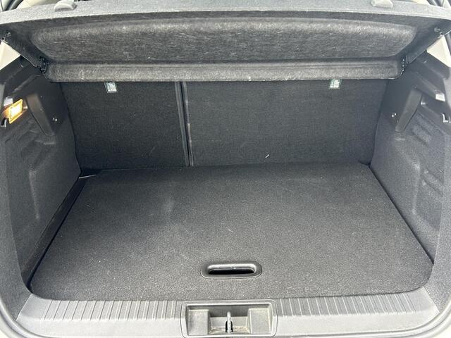 Renault CAPTUR 1.6 E-Tech full hybrid 145 techno (Hoge Instap) | Navigatie | Camera | Dodehoek Detectie | Climate Control |