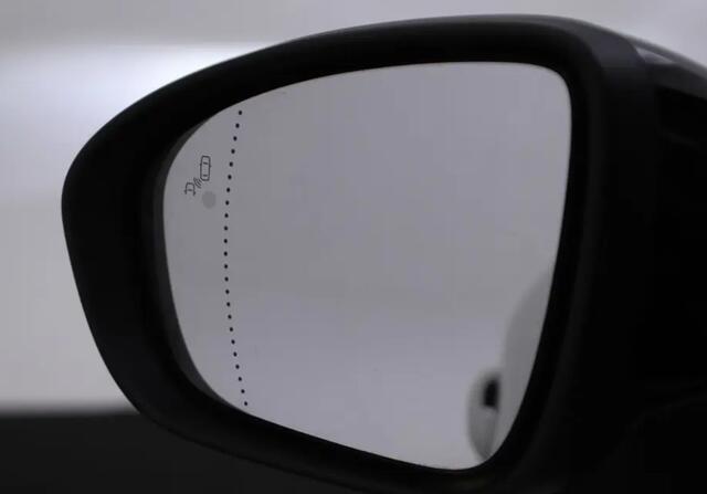 Renault CAPTUR 1.3 TCe Automaat 130pk Initiale Paris Trekhaak/ trekgewicht 1500kg/Leder/Pano/Camera/Winterpakket/AllSeasonbanden