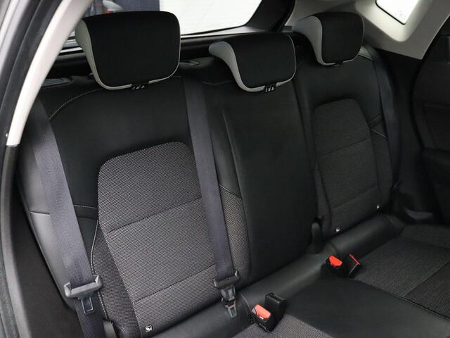 Renault CAPTUR 1.6 E-Tech Hybrid 145 Techno | Achteruitrijcamera | Climate Control | Parkeersensoren Voor en Achter | Apple/Android Carplay |