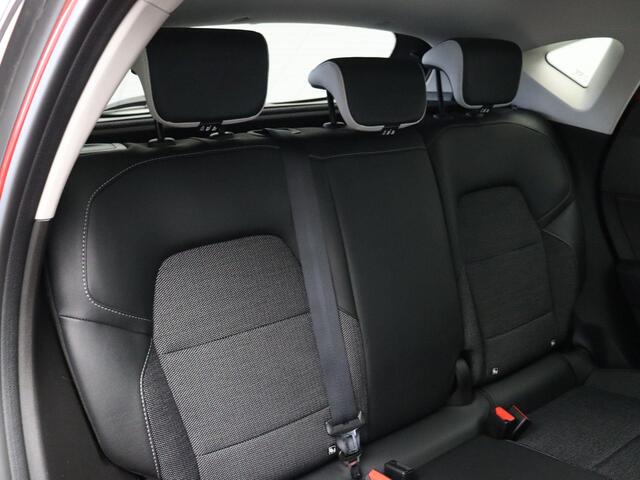 Renault CAPTUR 1.0 TCe 90 Intens | Dealeronderhouden | Parkeersensoren voor/achter | Achteruitrijcamera | Navigatie | Climate control |