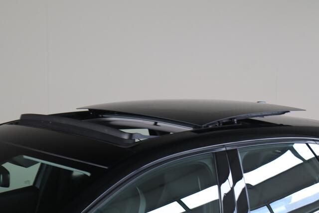 Renault CAPTUR 1.6 E-Tech Plug-in Hybrid 160 Serie Limitée E-TECH Pano I Stoelverw I Camera